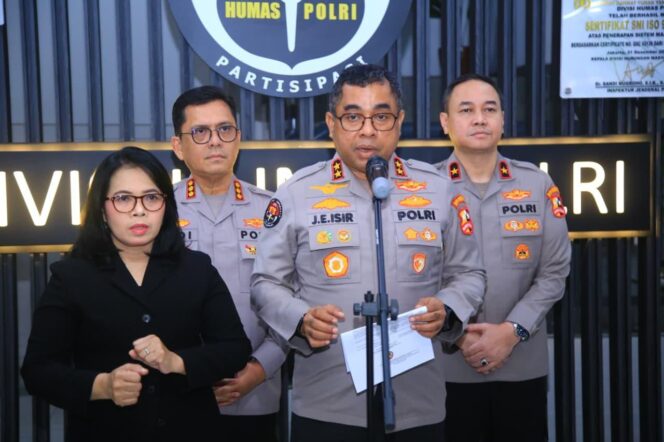 
					Polri Tegaskan Larangan Live Streaming Saat Bertugas, Jaga Profesionalitas Anggota