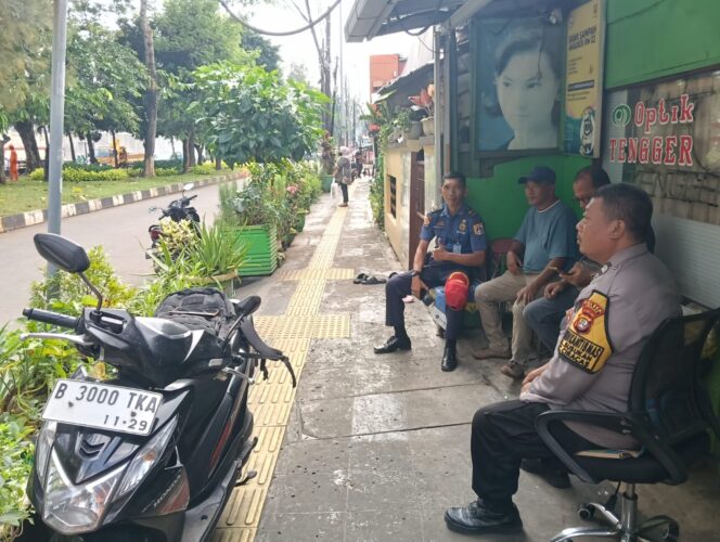 
					Bhabinkamtibmas Susukan Giat Sambang dan Ngopi Kamtibmas, Pererat Sinergi dengan Warga