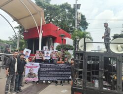 Buntut Korupsi Chromebook, Konsorsium Aktivis NTB Gelar Aksi didepan KPK Desak Usut Dugaan Keterlibatan Sekda Lotim