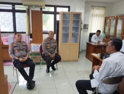Kapolsek Kramatjati Perkuat Sinergitas Empat Pilar Lewat Silaturahmi di Kelurahan Batu Ampar