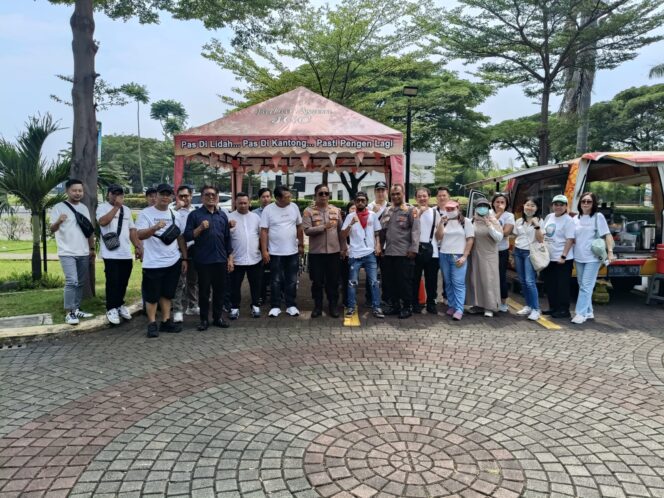 
					Polsek Cakung Monitoring Keberangkatan Massa Aksi Penolakan RDF Rorotan ke DPRD DKI Jakarta