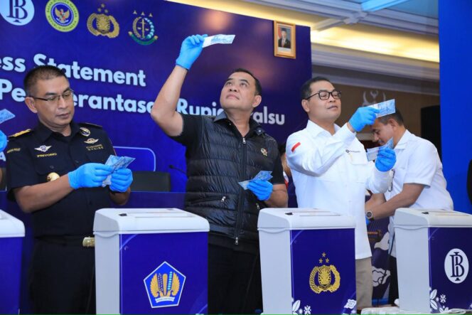 
					Polri dan Bank Indonesia Musnahkan 466.535 Lembar Uang Rupiah Palsu, Perkuat Sinergi Jaga Kedaulatan Rupiah