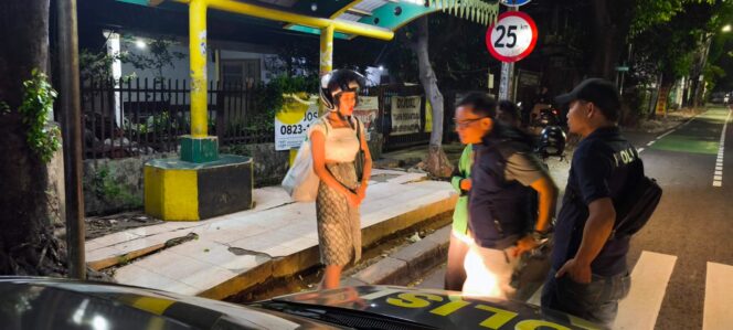 
					Polisi Bergerak Saat Warga Terlelap, Polsek Kramatjati Perketat Patroli Cegah Tawuran dan Geng Moto