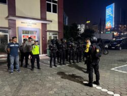 Brimob Metro Jaya Amankan 4 Remaja dan Miras Saat Patroli Malam di Pamulang