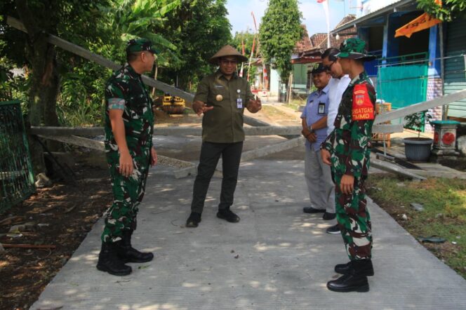 
					Tawa Bahagia Warga Pecah di Lokasi Sumur Bor TMMD di Dusun Gadungsari
