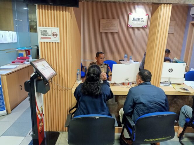 
					Lapor Kehilangan STNK di SPKT Polda Metro Jaya, Warga Sebut Pelayanan Memuaskan