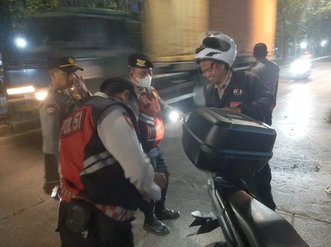 
					Polsek Metro Penjaringan Intensifkan Patroli KRYD, Antisipasi Tawuran dan Kejahatan Jalanan di Wilayah Penjaringan