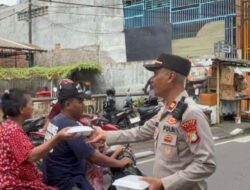 Polsek Koja Gelar Jumat Peduli, Bagikan Makanan Bergizi Gratis untuk Warga