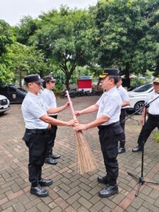 Polres Metro Jakarta Utara Canangkan Gerakan “Jaga Jakarta Bersih dan Asri”, Personel Turun Langsung Gelar Korvei
