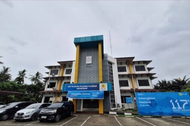 
					Ada Apa? Listrik Kami Sebagian Mati Sebagian Hidup, Warga Labuhanbatu Butuh Cahaya