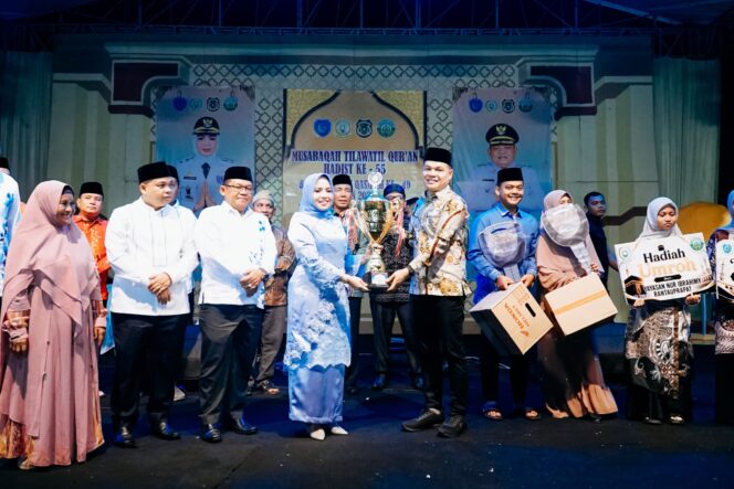 
					Resmi di Tutup, Bupati Labuhanbatu Hadiri MTQ ke-55 Dan FSQ ke-40 Tingkat Kabupaten