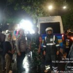 Lansia Tanpa Identitas Ditemukan Tak Sadarkan Diri di Koja, Polisi dan Dinsos Sigap Evakuasi ke RSUD