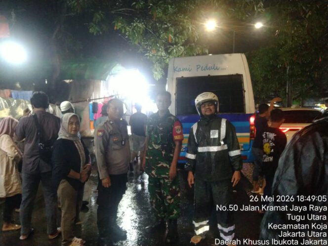 
					Lansia Tanpa Identitas Ditemukan Tak Sadarkan Diri di Koja, Polisi dan Dinsos Sigap Evakuasi ke RSUD