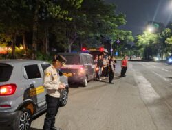 JAGA JAKARTA, JAGA LINGKUNGAN: Patroli KRYD Polsek Metro Penjaringan Sita Miras dan Amankan 9 Kendaraan Tanpa Surat