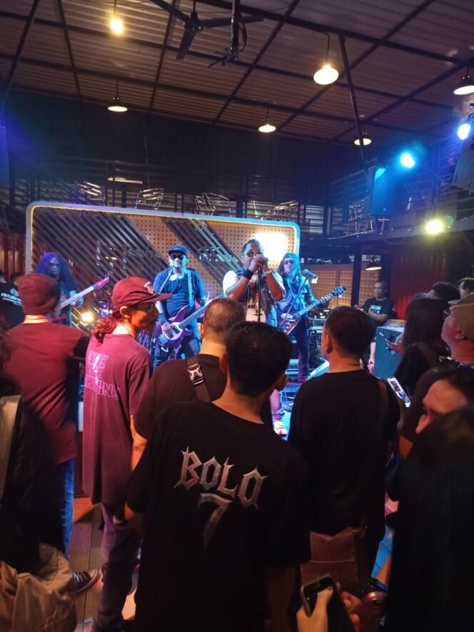 
					Lawang Pitu Ajak Penikmat Musik Rock Terus Berjuang Lewat Album Terbaru