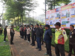Polsek Metro Penjaringan Siagakan Personel, Pengamanan Aksi Mahasiswa di Menara Indomaret PIK Dilaksanakan Humanis