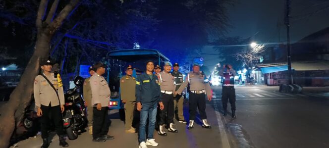 
					Polsek Koja Gelar Patroli KRYD dan Razia Stasioner untuk Cegah Tawuran dan Jaga Keamanan Warga