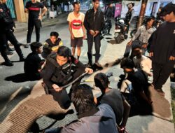 Antisipasi Tawuran Dini Hari, Tim Patra Satbrimob Polda Metro Jaya Amankan Pemuda Membawa Senjata Tajam di Bekasi