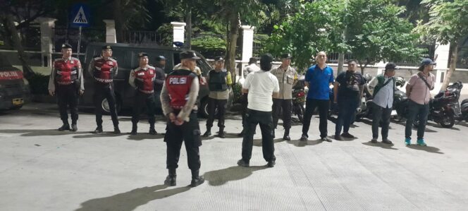 
					Polsek Tanjung Priok Intensifkan Patroli Malam untuk Antisipasi Gangguan Kamtibmas