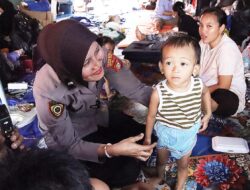 Polwan Polres Metro Jakarta Utara Salurkan Bantuan dan Trauma Healing untuk Korban Kebakaran Jiung Kemayoran