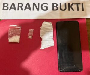Simpan Sabu di Atas Lemari, Warga Sidorukun Tak Berkutik Saat Digerebek Polisi