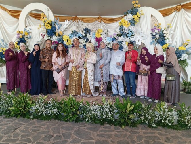
					Dihadiri Ketua Umum GPIB, Pernikahan Naufal dan Mita Berlangsung Hangat dan Meriah