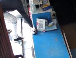 Gas Laundry Raib Terekam CCTV di Duren Sawit