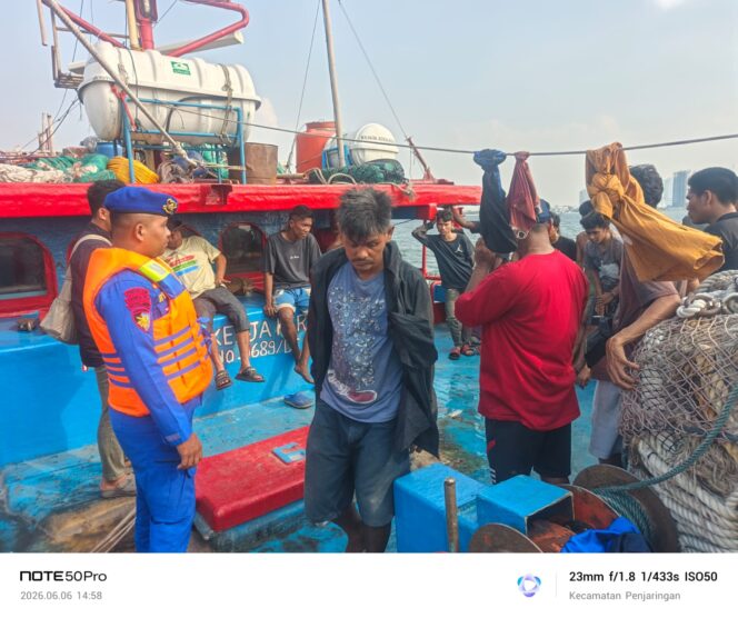 
					Ditpolairud Polda Metro Jaya Ungkap Peredaran Obat Keras Ilegal di Muara Baru, Ribuan Butir Diamankan
