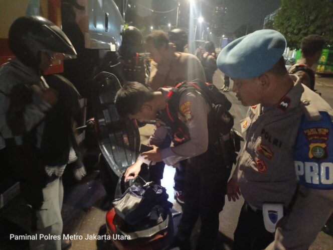 
					Razia Stasioner dan Patroli Mobile di Danau Sunter Selatan, Polisi Pastikan Jakarta Utara Aman dari Gangguan Kamtibmas