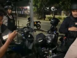 Patroli Brimob Dan Perintis Cegah Balap Liar Saat Patroli Dini Hari di Pinang Ranti Jaktim