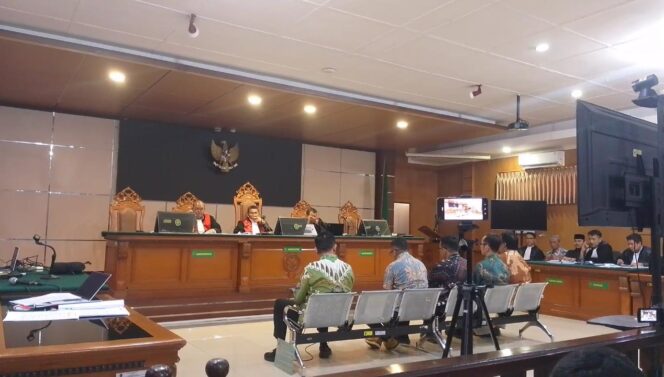 
					Pengacara Ade Kuswara Soroti Bukti Jaksa: Rekaman dan List Proyek Tak Pernah Ditunjukkan