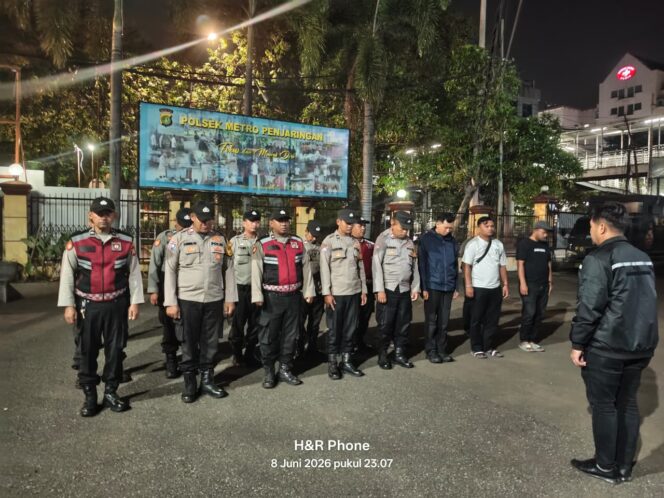 
					JAGA JAKARTA, JAGA LINGKUNGAN: POLSEK METRO PENJARINGAN INTENSIFKAN PATROLI KRYD ANTISIPASI TAWURAN DAN KEJAHATAN JALANAN