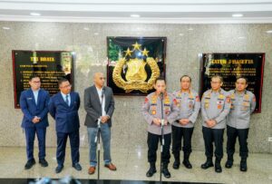 Terima Sertifikat IBDP SMA KTB, Kapolri: Cetak Generasi Muda untuk Wujudkan Indonesia Emas 2045