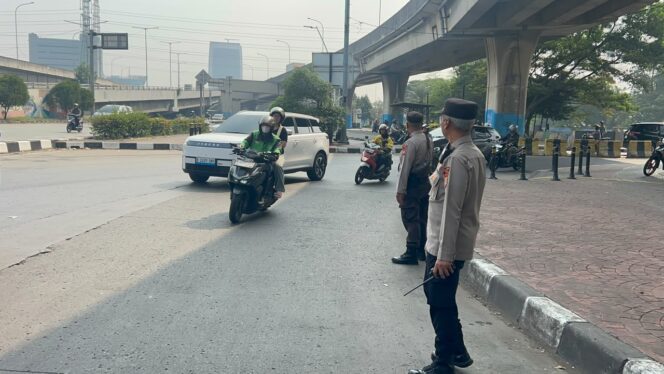 
					Polsek Koja Lakukan Penyekatan Pelajar dan Massa Anarko, Antisipasi Unjuk Rasa ke Jakarta Pusat