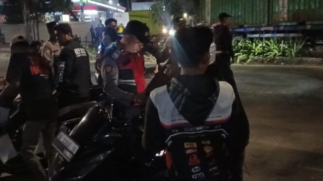 
					Jaga Jakarta, Jaga Lingkungan: KRYD Polsek Metro Penjaringan Amankan 11 Sepeda Motor Tanpa Kelengkapan Surat Kendaraan