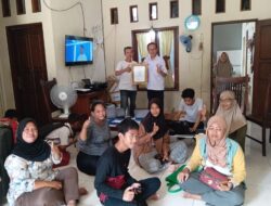 Dani Hendro Pradiatmoko Terima Penghargaan dari Ketua Umum GPIB atas Dedikasi Membantu Orang Tua dalam SPMB 2026