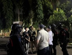 Brimob Polda Metro Jaya Amankan Remaja Terindikasi Narkoba Saat Patroli Cegah Tawuran di Bekasi