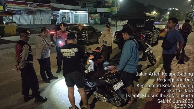 
					Polsek Kelapa Gading Tingkatkan Patroli KRYD, Cegah Tawuran dan Kejahatan Jalanan