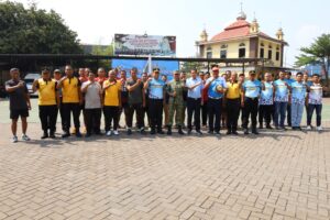 Sinergitas TNI-Polri dan Stakeholder Warnai Turnamen Voli Persahabatan Hari Bhayangkara ke-80