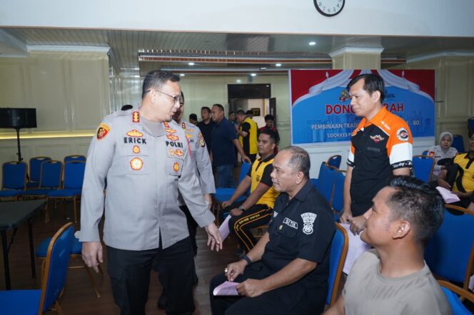 
					Kapolres dan Wakapolres Metro Jakarta Utara Ikuti Donor Darah Sambut Hari Bhayangkara ke – 80