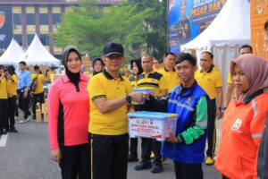Polda Lampung Gelar Bazar, Pasar Rakyat, Olahraga Bersama, dan Bakti Sosial Sambut Hari Bhayangkara ke-80