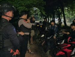 Brimob Polda Metro Jaya Amankan 8 Motor Diduga Balap Liar di Duren Sawit Jakarta Timur