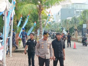 POLRI UNTUK MASYARAKAT: TABUR BUNGA HARI BHAYANGKARA KE-80 DI PANTAI MUTIARA BERLANGSUNG KHIDMAT, RATUSAN PAKET BANSOS DISALURKAN UNTUK WARGA PESISIR