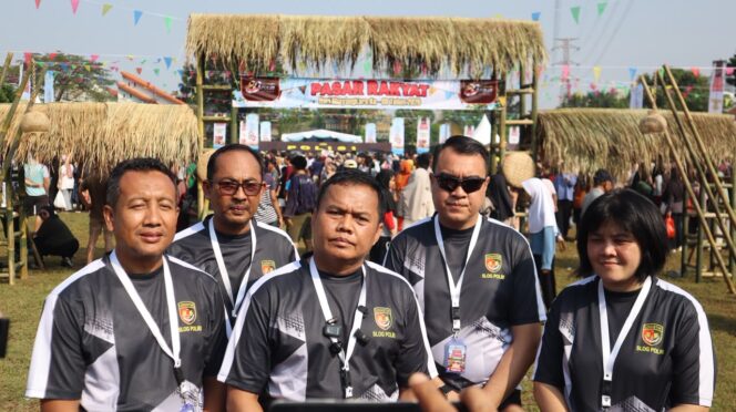 
					Polri Gelar Pasar Rakyat dan Bazar UMKM Serentak di Lima Wilayah, Semarakkan Hari Bhayangkara ke-80