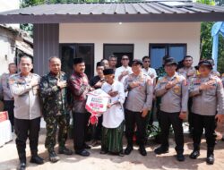 Sambut Hari Bhayangkara ke-80, Polri Bedah 80 Rumah Layak Huni, Bapak Usin (85) Kini Miliki Rumah Baru Berpanel Surya
