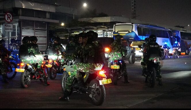 
					Dandim 0502/JU Pimpin Patroli Gabungan Satgas Begal Antisipasi Kriminalitas di Jakarta Utara