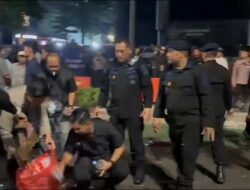 Usai Kawal Aksi Penyampaian Pendapat, Wakapolda Metro Jaya Pimpin Personel Bersihkan Kawasan Thamrin