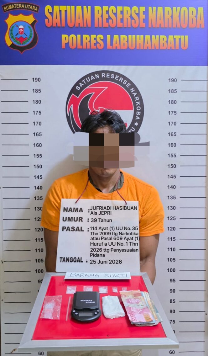 
					Satres Narkoba Polres Labuhanbatu Ciduk Terduga Pengedar Sabu Di Padang Bulan Rantau Utara 