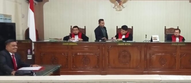 
					Penggugat Serahkan 12 Bukti di Persidangan, Dalilkan Pengurus Pesantren Kuasai Tanah dan Bangun Gedung di Atas Lahan Miliknya