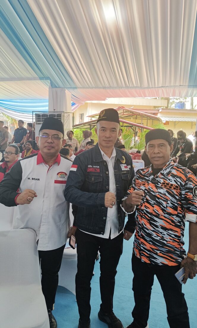 
					Timur indonesia bersatu (TIB)/hadiri peringatan HUT BHAYANGKARA Ke- 80 di SATLAS Brimob cikeas